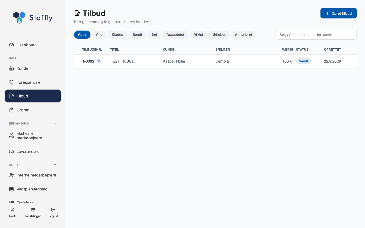 Tilbudsoversigten i Staffly med status pr. tilbud: kladde, sendt, set, accepteret, afvist og udløbet.