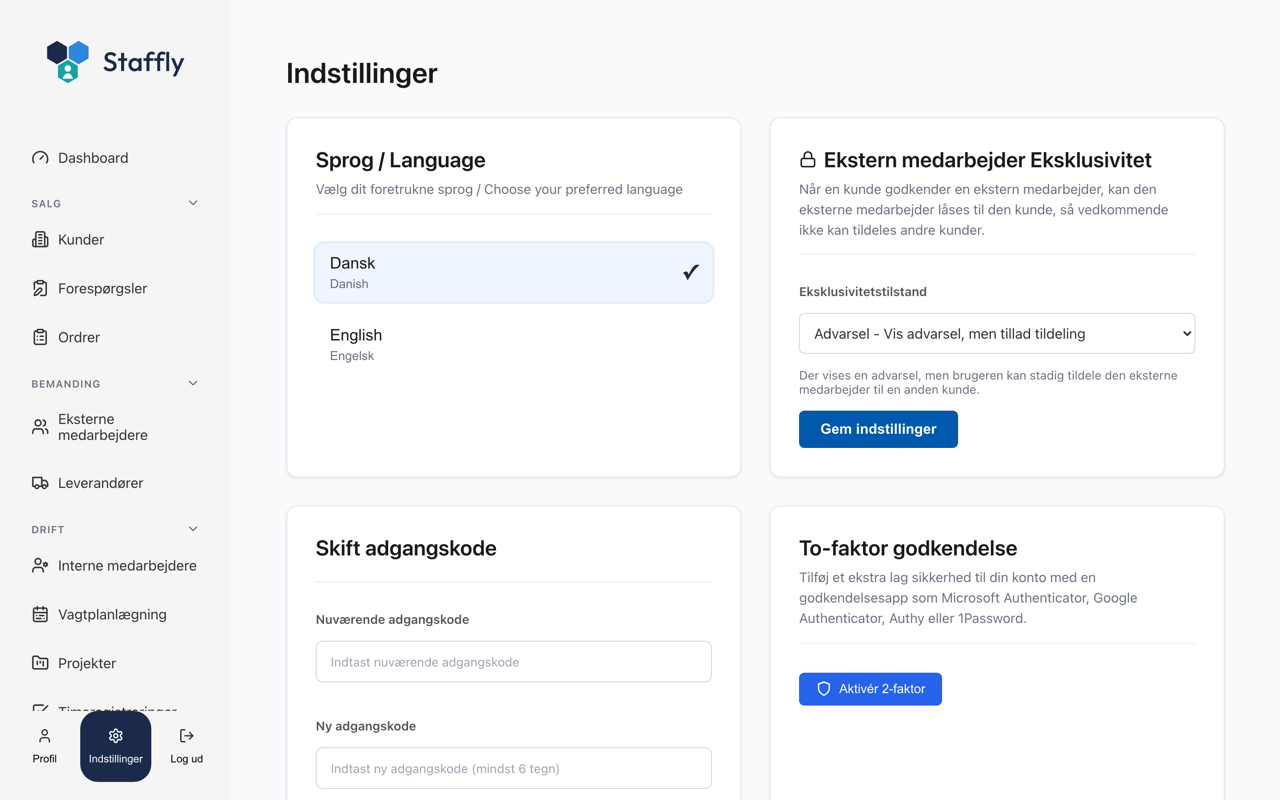 Sikkerhedsindstillinger i Staffly: sprog, skift af adgangskode og to-faktor godkendelse.